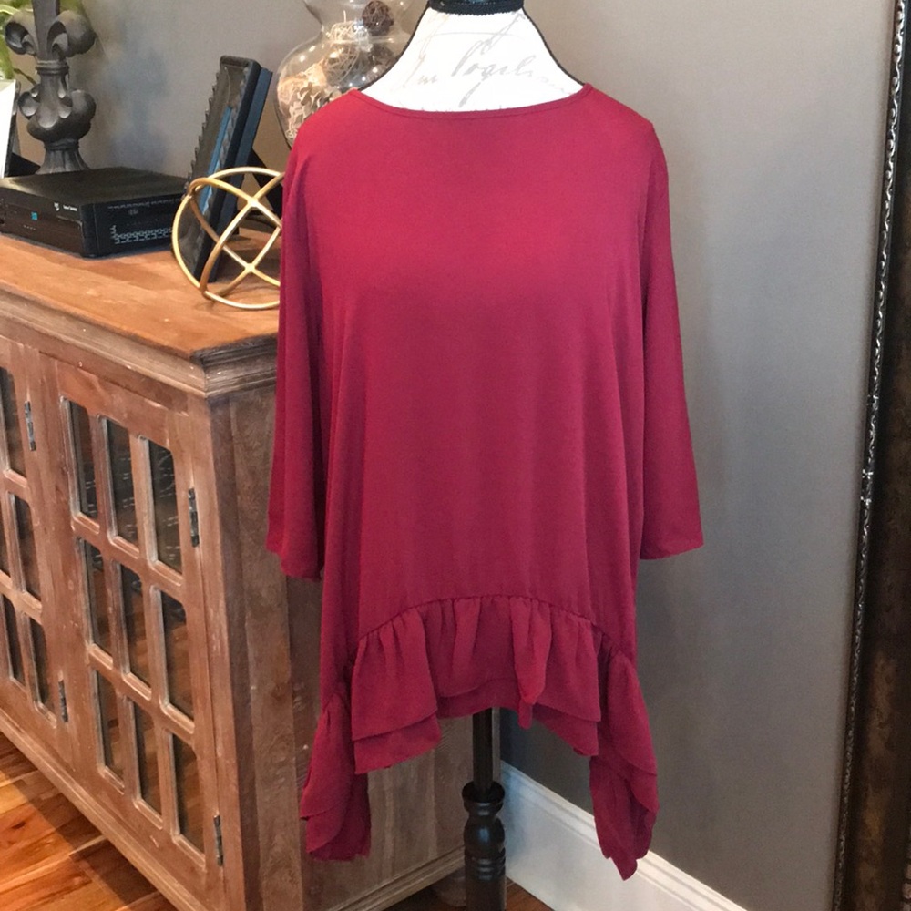 ❤️❤️ NWOT Wishlist Red Oversized Ruffle Top